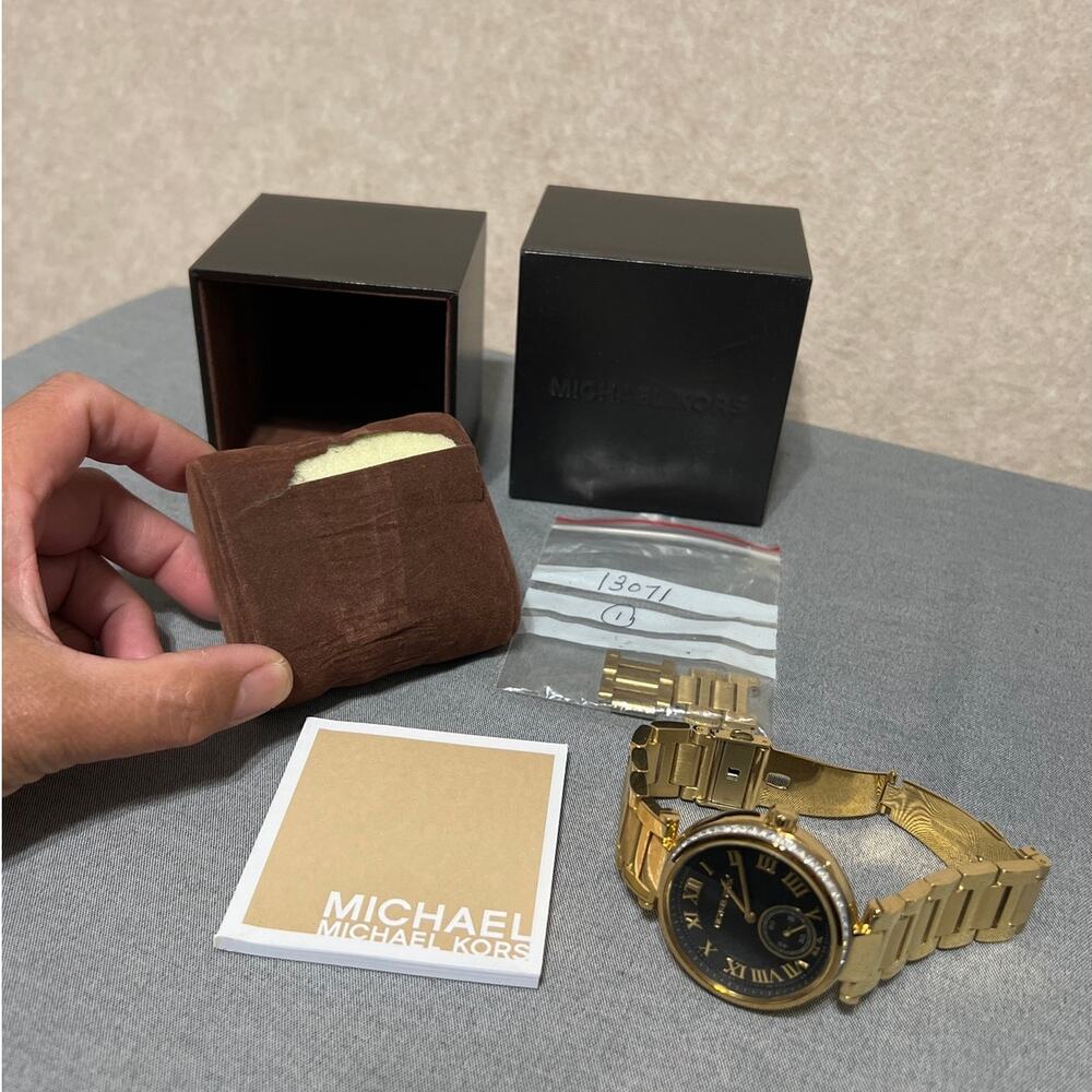Michael Kors MK-5989 Skylar Women's Watch - Picture 3 of 13